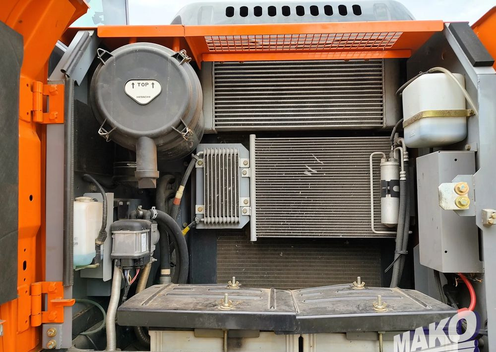 Ratastel ekskavaator Hitachi ZX 140: pilt 8