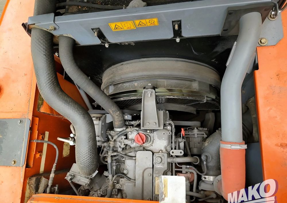 Ratastel ekskavaator Hitachi ZX 140: pilt 10