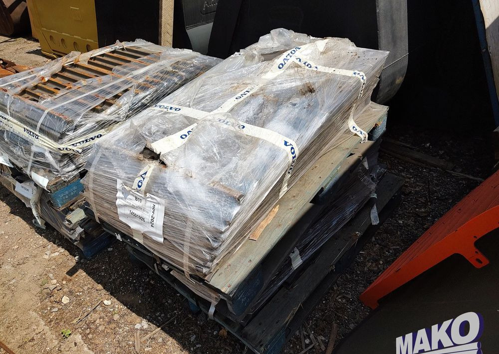 NOWE klepki płyty gąsienic Volvo 60cm 600mm - Relss - Ehitusmasinad: pilt 1 NOWE klepki płyty gąsienic Volvo 60cm 600mm - Relss - Ehitusmasinad: pilt 1