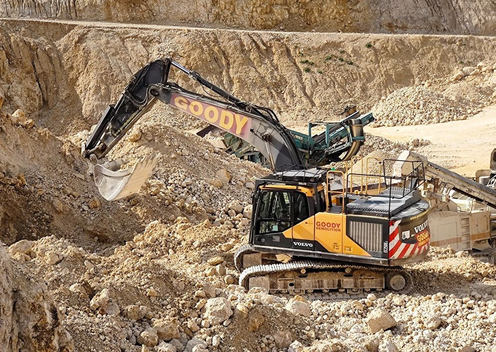 Volvo EC 250 EL - Lintekskavaator: pilt 1 Volvo EC 250 EL - Lintekskavaator: pilt 1