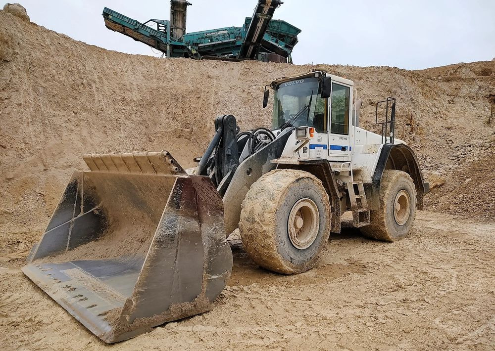 Volvo L180E - Rataslaadur: pilt 1 Volvo L180E - Rataslaadur: pilt 1