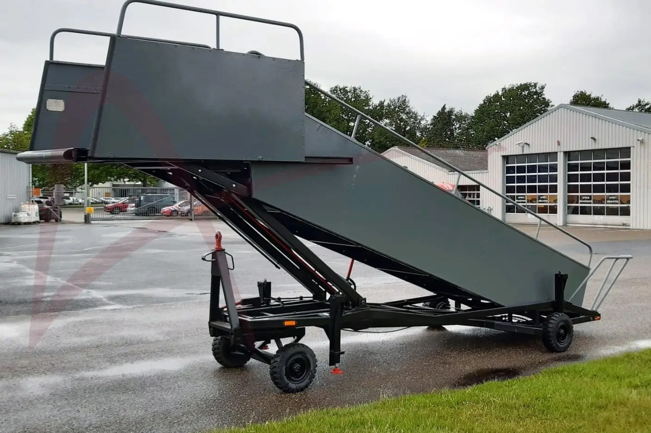 AMSS SKYWAY 66-148 - Reisijate trepp: pilt 1 AMSS SKYWAY 66-148 - Reisijate trepp: pilt 1