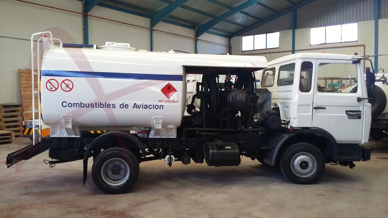 AVGAS B-100 - Tsisternauto: pilt 1 AVGAS B-100 - Tsisternauto: pilt 1