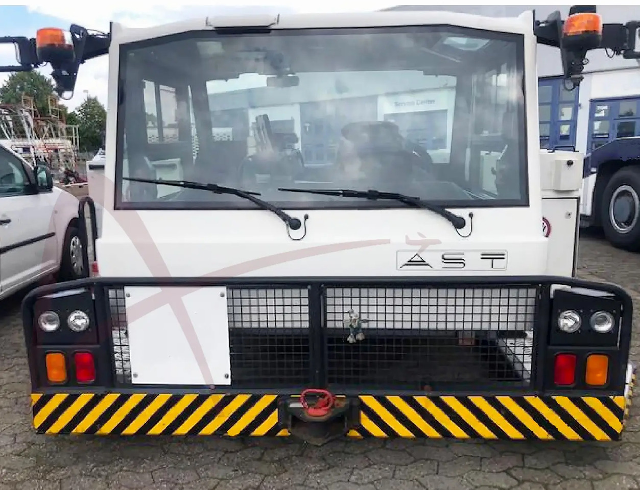 GOLDHOFER AST-2F 400 - Lennukite puksiirsõiduk: pilt 3 GOLDHOFER AST-2F 400 - Lennukite puksiirsõiduk: pilt 3