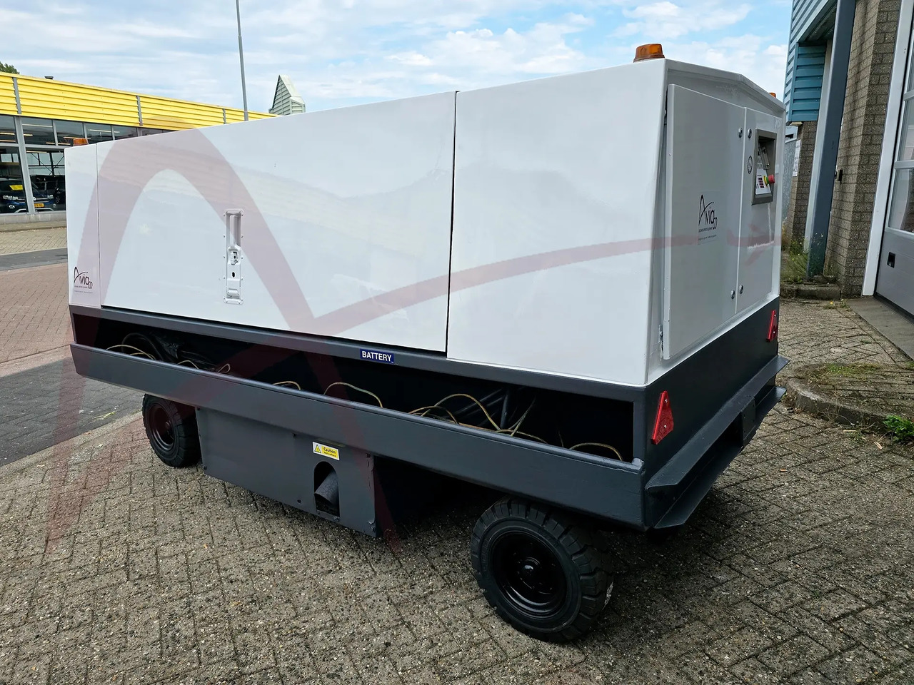 HITZINGER GPU120D - Maapealne vooluallikas: pilt 4 HITZINGER GPU120D - Maapealne vooluallikas: pilt 4