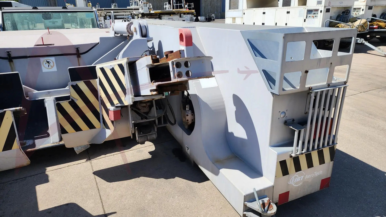 JBT AEROTECH EXPEDITER 400 - Lennukite puksiirsõiduk: pilt 4 JBT AEROTECH EXPEDITER 400 - Lennukite puksiirsõiduk: pilt 4