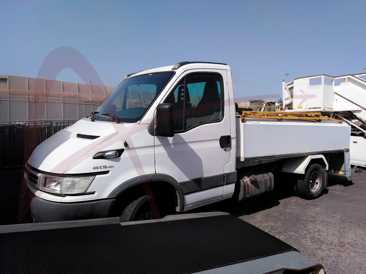 IVECO 40C12 - Õhusõidukite maapealsed teenindusseadmed: pilt 1 IVECO 40C12 - Õhusõidukite maapealsed teenindusseadmed: pilt 1