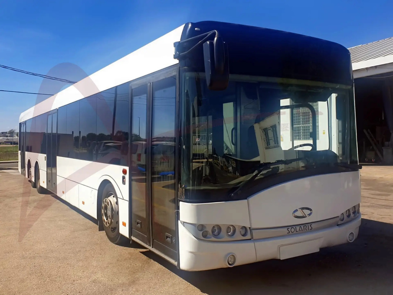 SOLARIS URBINO 15 - Lennujaama buss: pilt 1 SOLARIS URBINO 15 - Lennujaama buss: pilt 1