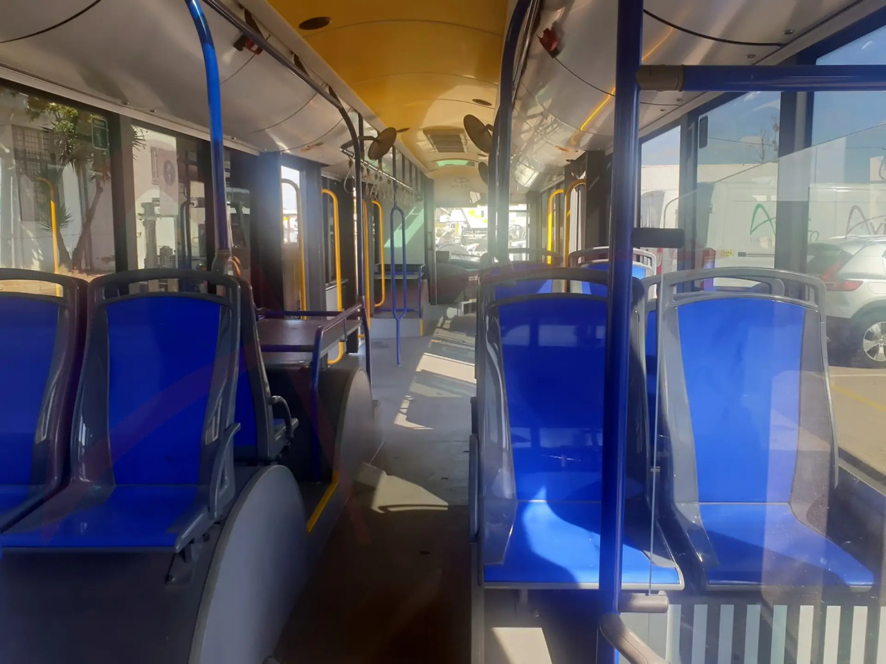 SOLARIS URBINO 15 - Lennujaama buss: pilt 5 SOLARIS URBINO 15 - Lennujaama buss: pilt 5
