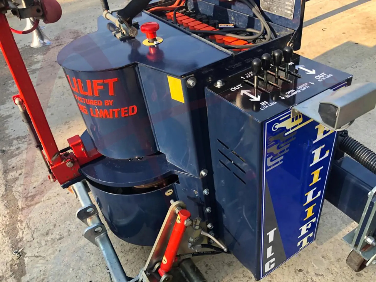 TLC HANDLING HELILIFT - Lennukite puksiirsõiduk: pilt 4 TLC HANDLING HELILIFT - Lennukite puksiirsõiduk: pilt 4