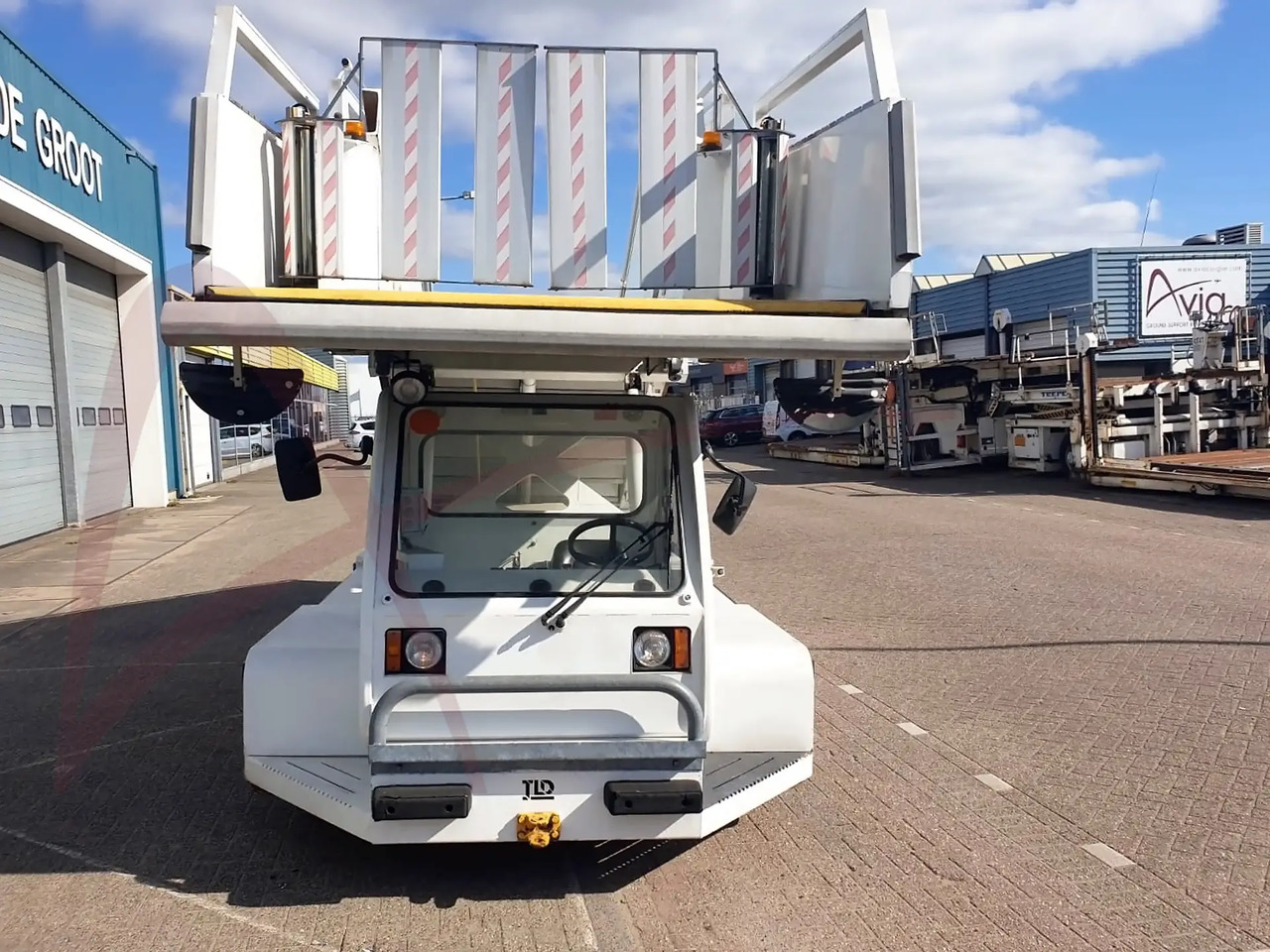 TLD ABS-580 - Reisijate trepp: pilt 2 TLD ABS-580 - Reisijate trepp: pilt 2