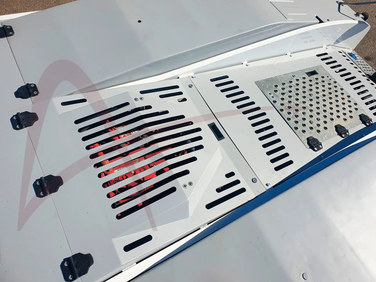TLD TMX 350-28 - Lennukite puksiirsõiduk: pilt 5 TLD TMX 350-28 - Lennukite puksiirsõiduk: pilt 5