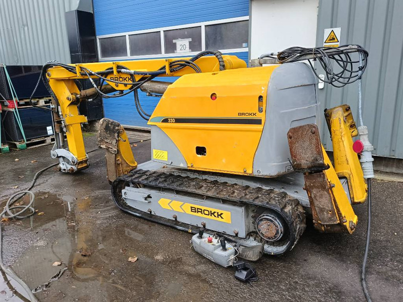 Brokk 330 remote demolition robot sloop kraan excavator - Lintekskavaator: pilt 1 Brokk 330 remote demolition robot sloop kraan excavator - Lintekskavaator: pilt 1