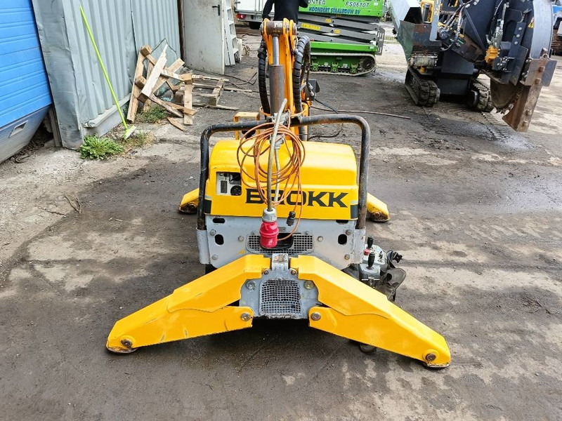 Brokk 90 husqvarna robot remote excavator digger - Lintekskavaator: pilt 5 Brokk 90 husqvarna robot remote excavator digger - Lintekskavaator: pilt 5