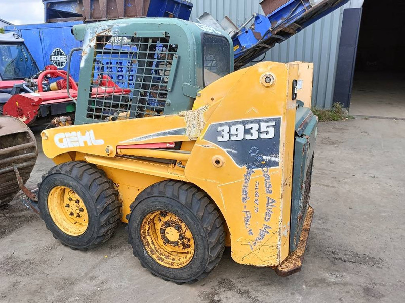 Gehl 3935 3840 schranklader loader skid steer bobcat - Kompaktlaadur: pilt 1 Gehl 3935 3840 schranklader loader skid steer bobcat - Kompaktlaadur: pilt 1