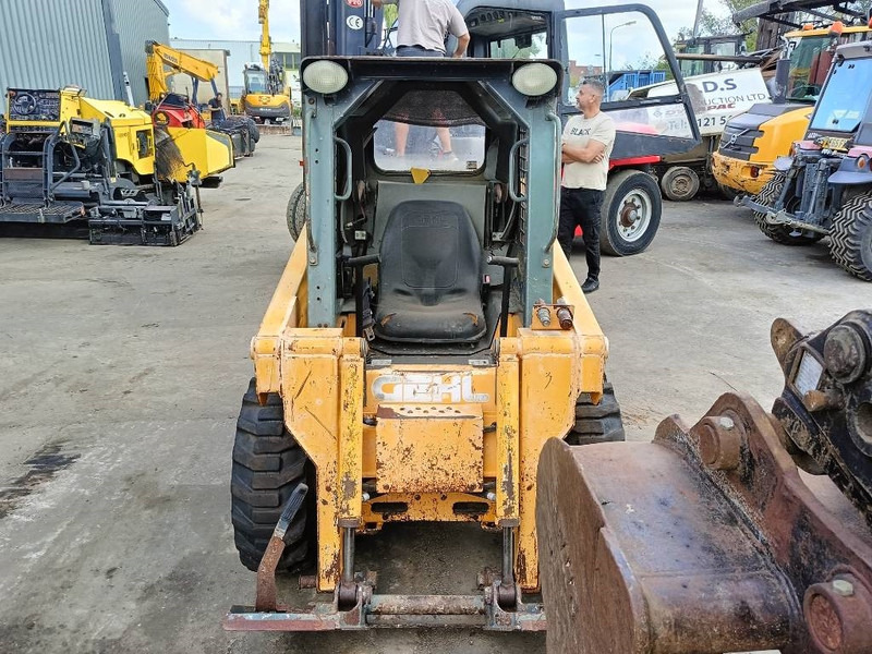 Gehl 3935 3840 schranklader loader skid steer bobcat - Kompaktlaadur: pilt 5 Gehl 3935 3840 schranklader loader skid steer bobcat - Kompaktlaadur: pilt 5