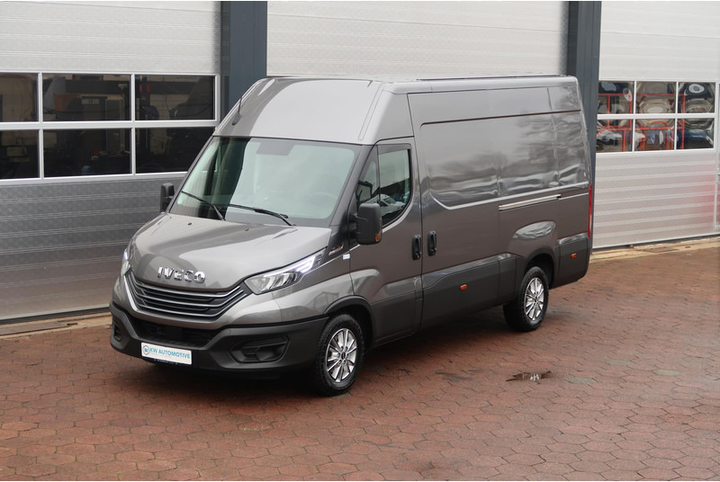 Iveco Daily 35S18HV 3.0 L2H2 BPM VRIJ/ AUT/ 2X SCHUIFDEUR/ CAMERA/ LED/ CRUISE/ CLIMA/ NAVI/ - Kaubik: pilt 4 Iveco Daily 35S18HV 3.0 L2H2 BPM VRIJ/ AUT/ 2X SCHUIFDEUR/ CAMERA/ LED/ CRUISE/ CLIMA/ NAVI/ - Kaubik: pilt 4