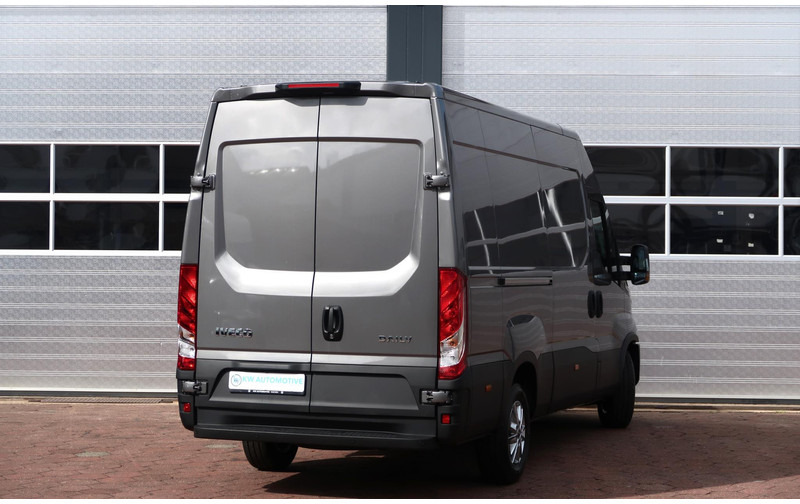 Iveco Daily 35S18HV 3.0 L2H2 BPM VRIJ/ AUT/ LED/ CAMERA/ NAVI/ CLIMA - Kaubik: pilt 4 Iveco Daily 35S18HV 3.0 L2H2 BPM VRIJ/ AUT/ LED/ CAMERA/ NAVI/ CLIMA - Kaubik: pilt 4