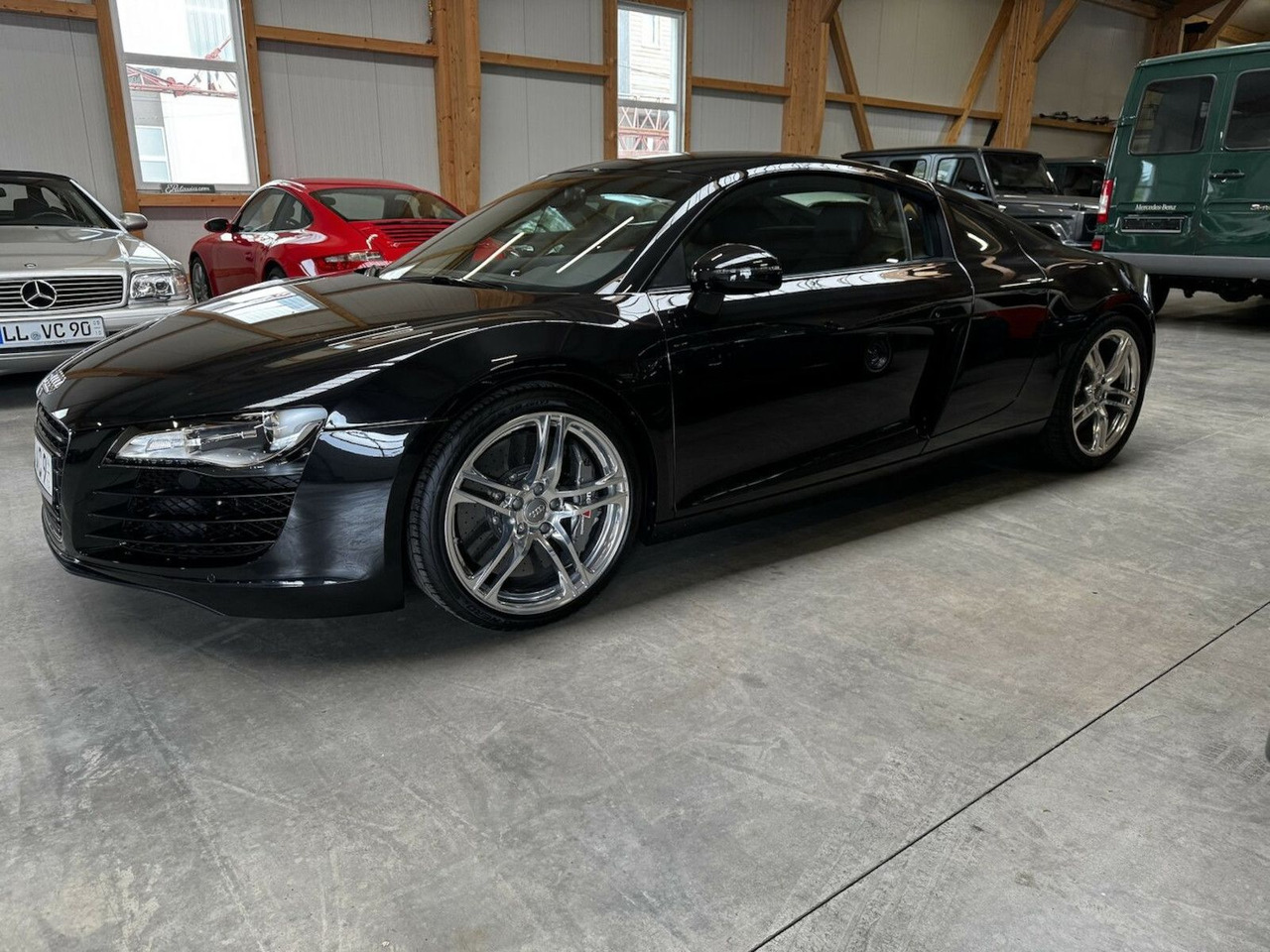 Audi R8 4.2 FSI V8 quattro Coupé - Auto: pilt 2 Audi R8 4.2 FSI V8 quattro Coupé - Auto: pilt 2