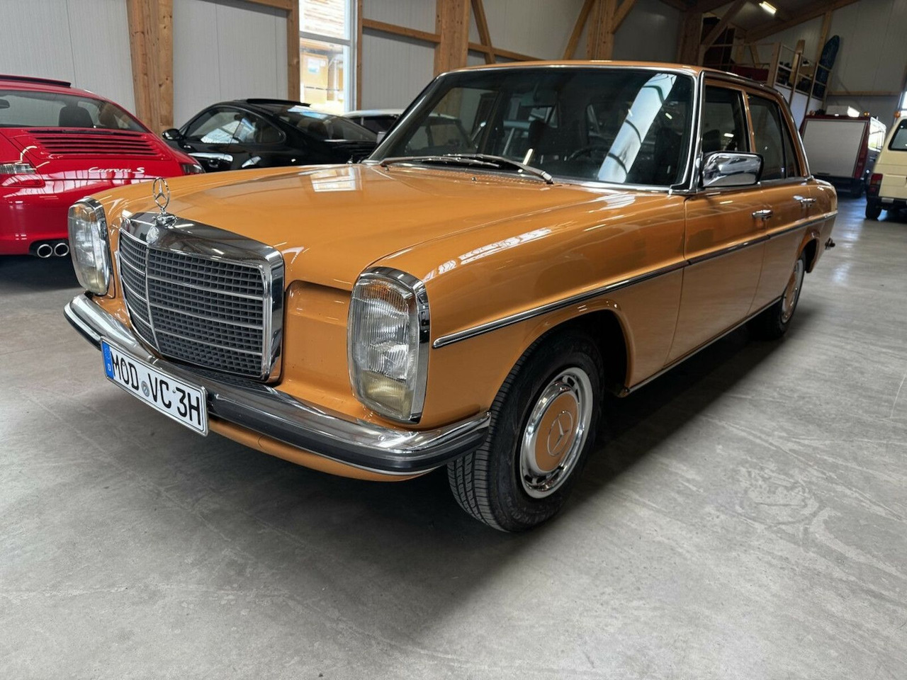 Mercedes-Benz 200 D/8 - Sedaan: pilt 1 Mercedes-Benz 200 D/8 - Sedaan: pilt 1