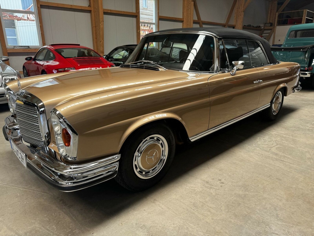 Mercedes-Benz 280 SE Cabrio W111 BRABUS-Classic Restauration - Auto: pilt 4 Mercedes-Benz 280 SE Cabrio W111 BRABUS-Classic Restauration - Auto: pilt 4