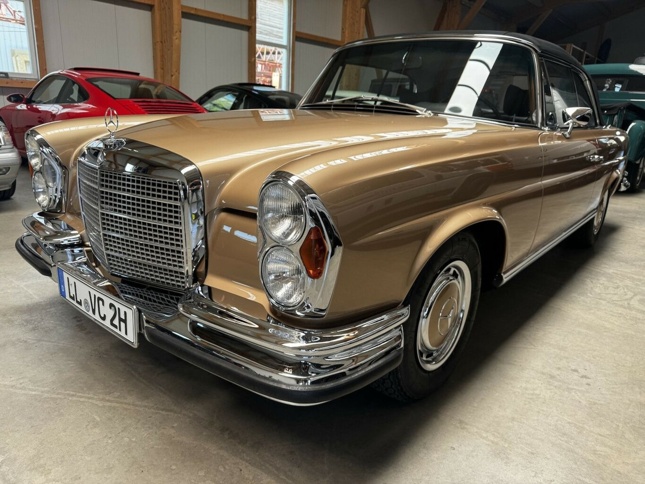 Mercedes-Benz 280 SE Cabrio W111 BRABUS-Classic Restauration - Auto: pilt 3 Mercedes-Benz 280 SE Cabrio W111 BRABUS-Classic Restauration - Auto: pilt 3