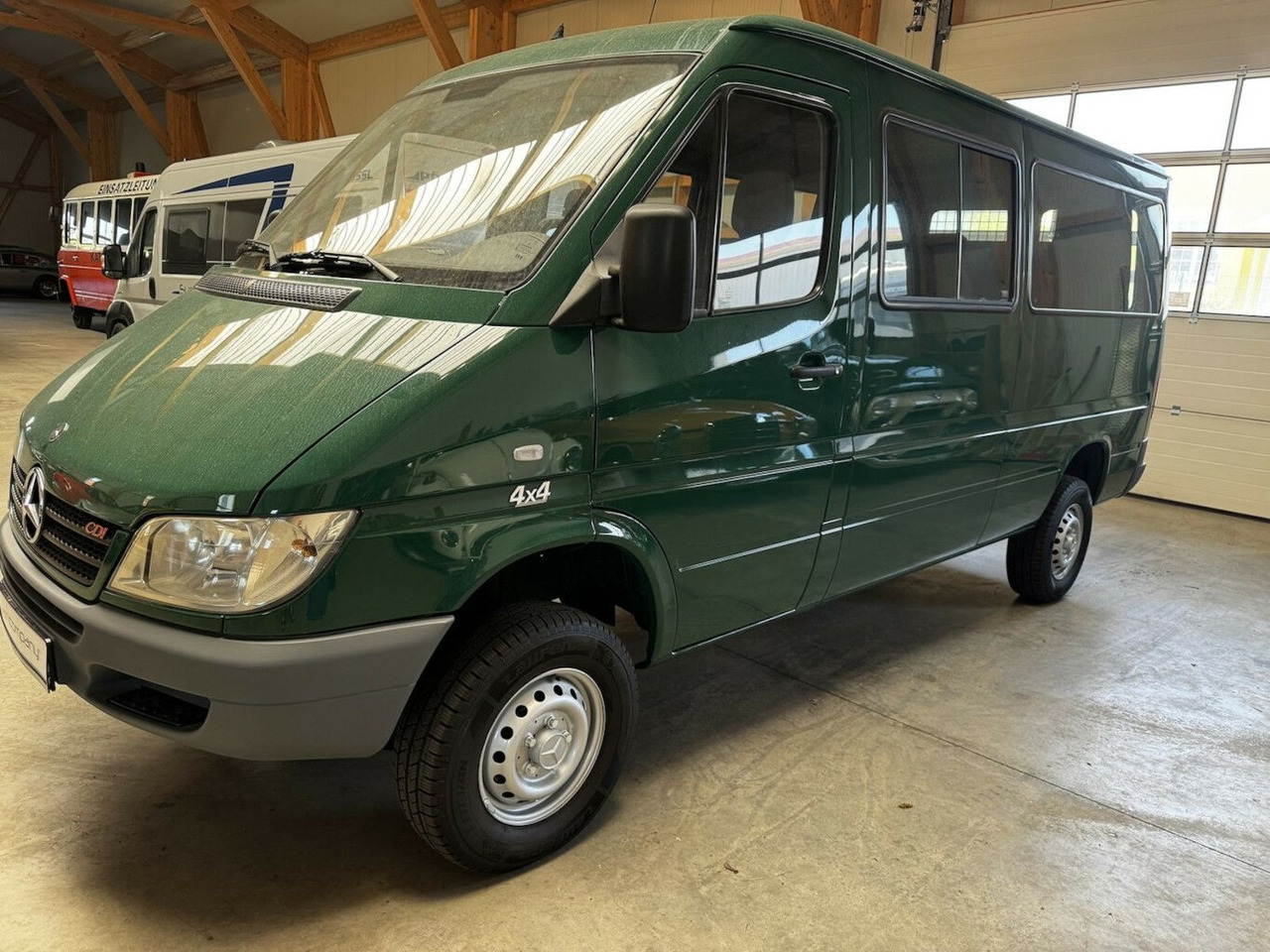 Mercedes-Benz Sprinter 313 CDI 4x4 Allrad ZG3 Topzustand! - Mikrobuss, Meeskonnaauto: pilt 3 Mercedes-Benz Sprinter 313 CDI 4x4 Allrad ZG3 Topzustand! - Mikrobuss, Meeskonnaauto: pilt 3