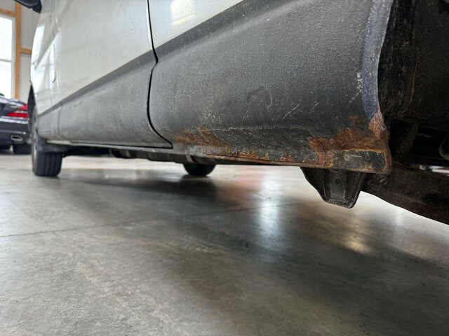 TOYOTA HiAce 2.5TD Kasten lang 4WD 4x4 - Kaubik: pilt 2 TOYOTA HiAce 2.5TD Kasten lang 4WD 4x4 - Kaubik: pilt 2