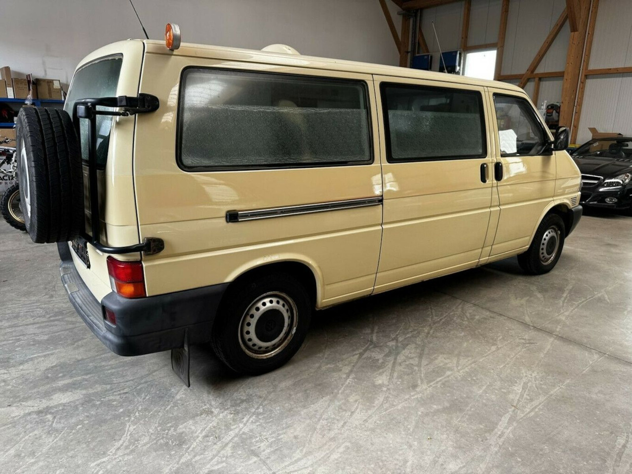 Volkswagen T4 2.5 TDI Syncro 4x4 lang 1. Hand! - Campervan: pilt 5 Volkswagen T4 2.5 TDI Syncro 4x4 lang 1. Hand! - Campervan: pilt 5
