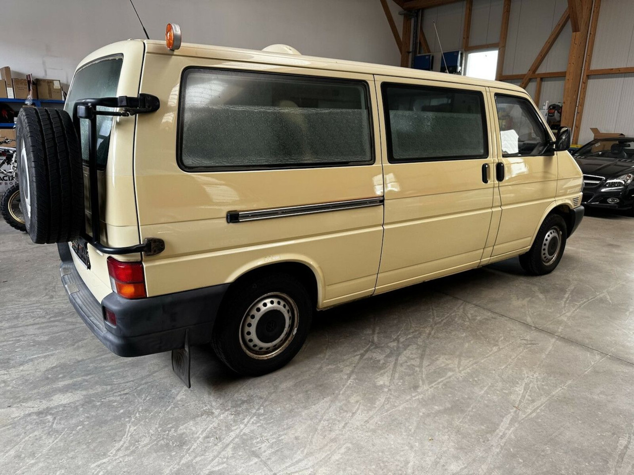 Volkswagen T4 2.5 TDI Syncro 4x4 lang 1. Hand! - Mikrobuss: pilt 5 Volkswagen T4 2.5 TDI Syncro 4x4 lang 1. Hand! - Mikrobuss: pilt 5