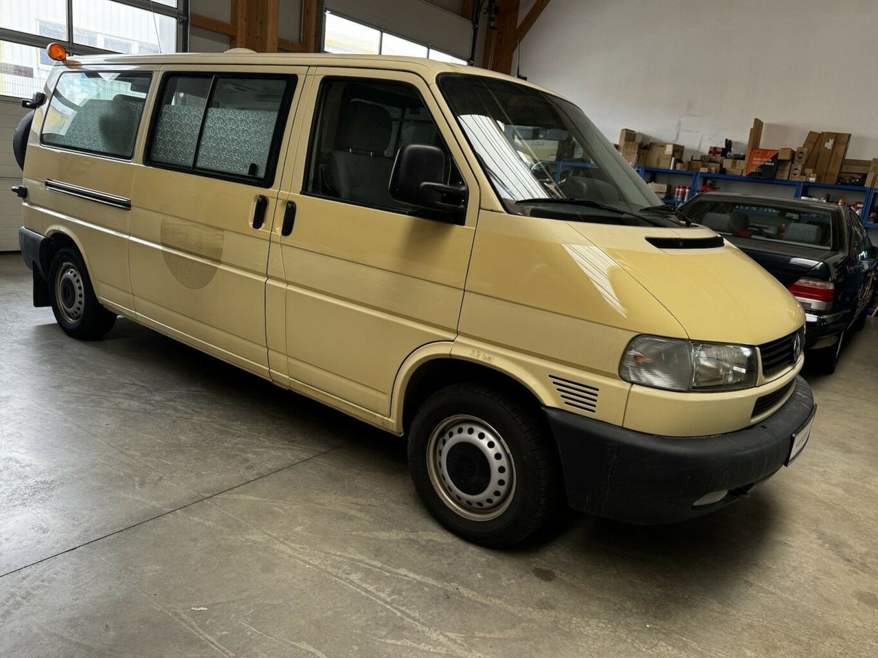 Volkswagen T4 2.5 TDI Syncro 4x4 lang 1. Hand! - Kaubik: pilt 4 Volkswagen T4 2.5 TDI Syncro 4x4 lang 1. Hand! - Kaubik: pilt 4