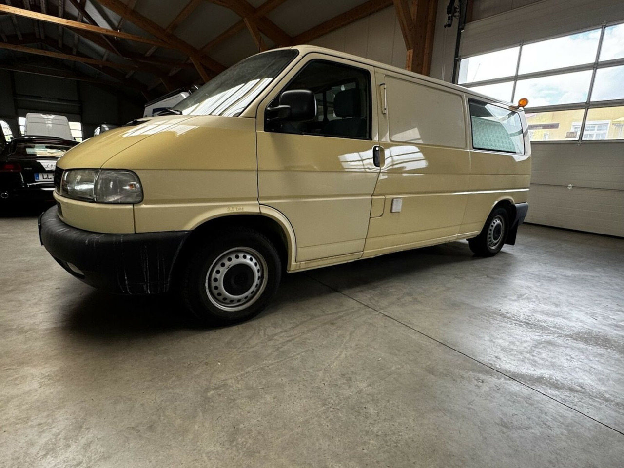 Volkswagen T4 2.5 TDI Syncro 4x4 lang 1. Hand! - Kaubik: pilt 2 Volkswagen T4 2.5 TDI Syncro 4x4 lang 1. Hand! - Kaubik: pilt 2
