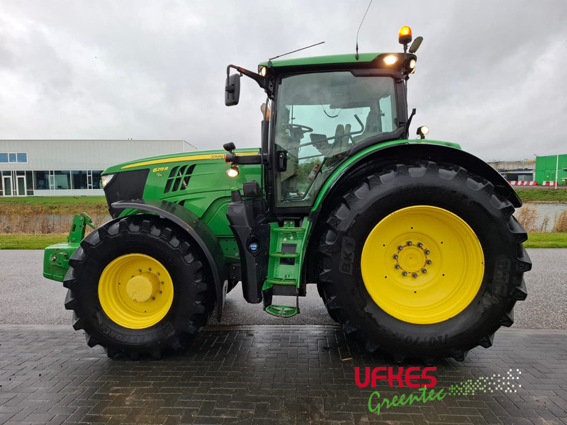 John Deere 6215 R - Traktor: pilt 2 John Deere 6215 R - Traktor: pilt 2