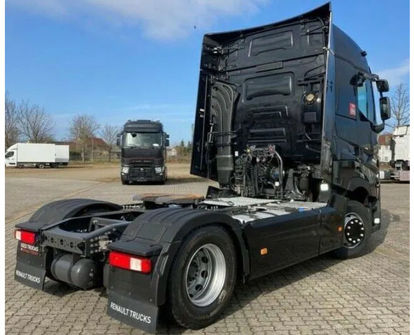 Renault T440 Sleeper cab | Leasing - Sadulveok: pilt 5 Renault T440 Sleeper cab | Leasing - Sadulveok: pilt 5