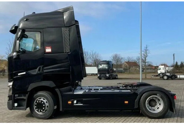 Renault T440 Sleeper cab | Leasing - Sadulveok: pilt 4 Renault T440 Sleeper cab | Leasing - Sadulveok: pilt 4