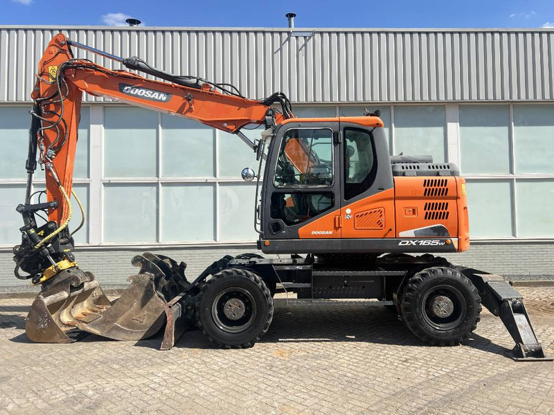 Doosan DX 165 W-5 2017 8450 H ENGCON ROTOTILT - Ratastel ekskavaator: pilt 3 Doosan DX 165 W-5 2017 8450 H ENGCON ROTOTILT - Ratastel ekskavaator: pilt 3