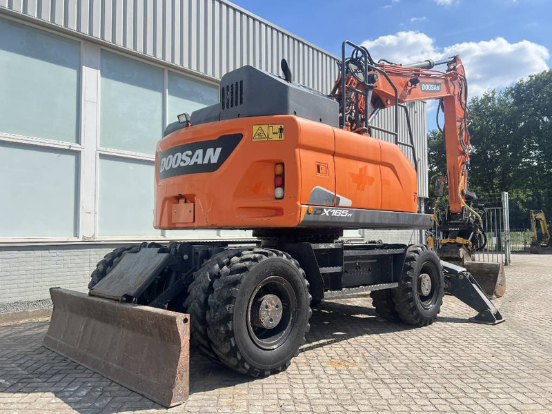 Doosan DX 165 W-5 2017 8450 H ENGCON ROTOTILT - Ratastel ekskavaator: pilt 5 Doosan DX 165 W-5 2017 8450 H ENGCON ROTOTILT - Ratastel ekskavaator: pilt 5