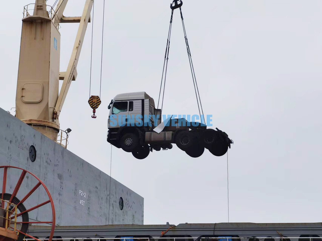 Uus Sadulveok HOWO Brand New TX 6X4 400HP Tractor Head: pilt 7