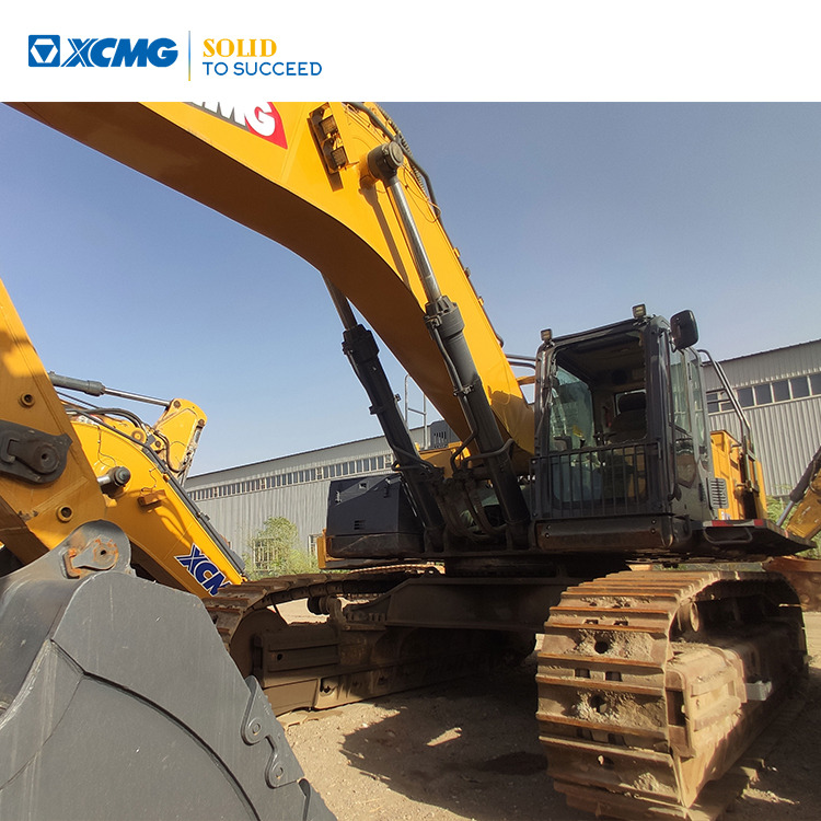 Ehitusmasinad XCMG Manufacturer Used Large Excavator Digger 70t XE700D Second Hand Mine Diesel Crawler Excavator Price List: pilt 1
