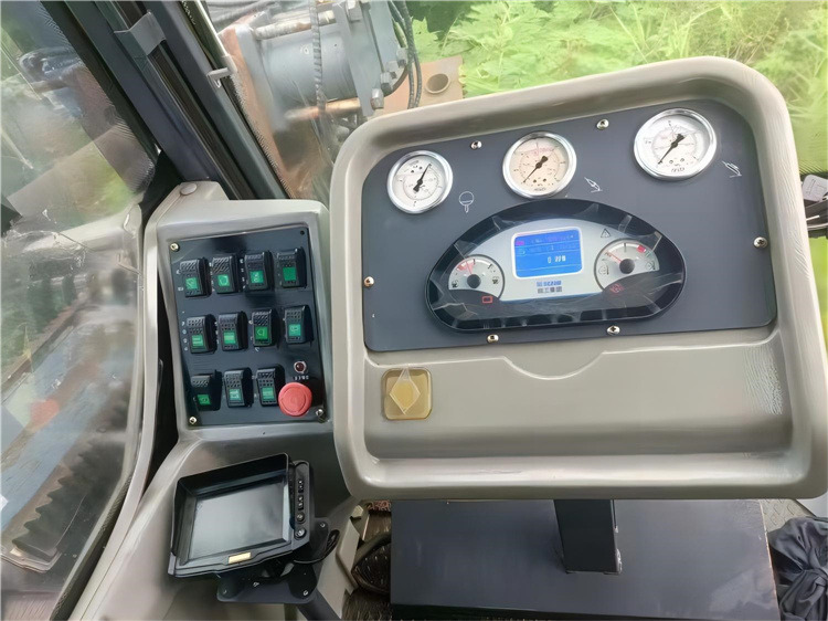 XCMG 2020 Year Xz680 Used HDD Machine Horizontal Directional Drilling Rig for Sale - Puurimisplatvorm: pilt 5 XCMG 2020 Year Xz680 Used HDD Machine Horizontal Directional Drilling Rig for Sale - Puurimisplatvorm: pilt 5