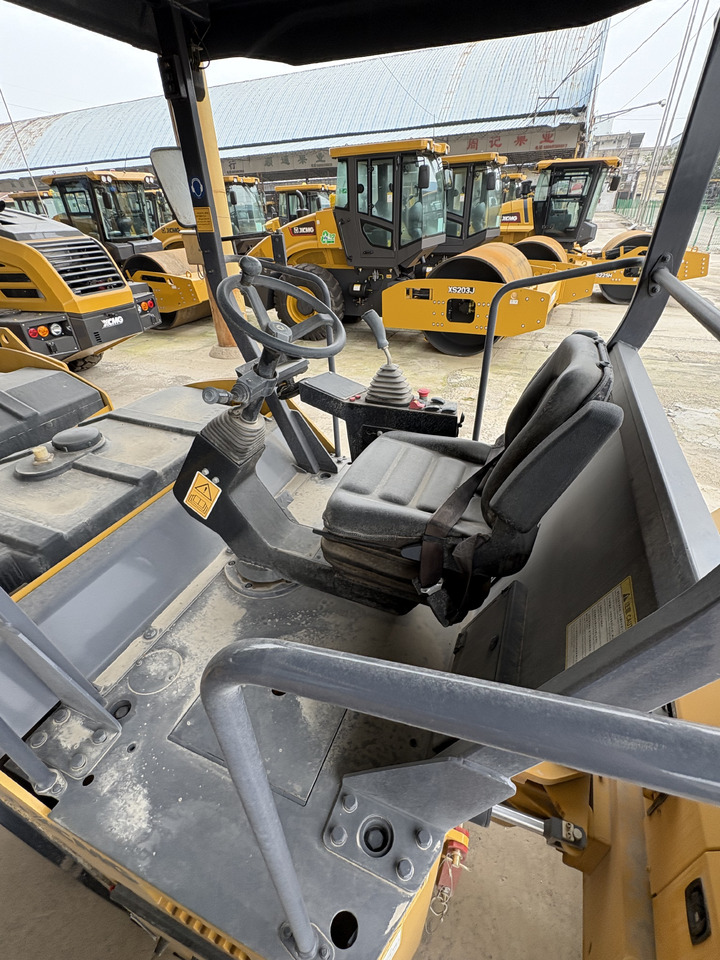 XCMG 8 ton 2Y103 double drum used vibratory road roller compactor 2022 - Teerull: pilt 2 XCMG 8 ton 2Y103 double drum used vibratory road roller compactor 2022 - Teerull: pilt 2