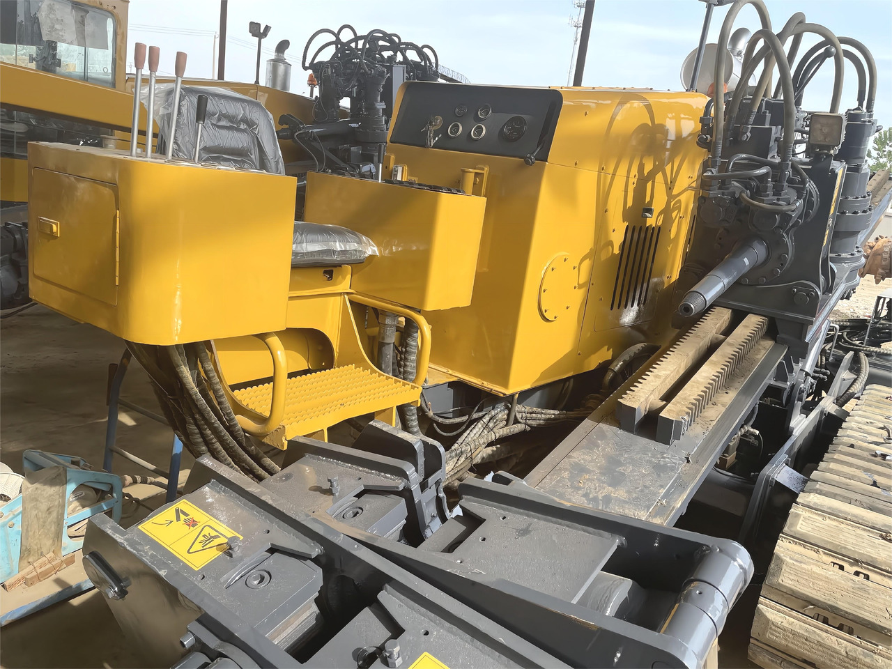 XCMG HDD 320KN Used Horizontal Directional Drilling Machine XZ320D for sale - Suunatav sisetreimismasin: pilt 2 XCMG HDD 320KN Used Horizontal Directional Drilling Machine XZ320D for sale - Suunatav sisetreimismasin: pilt 2