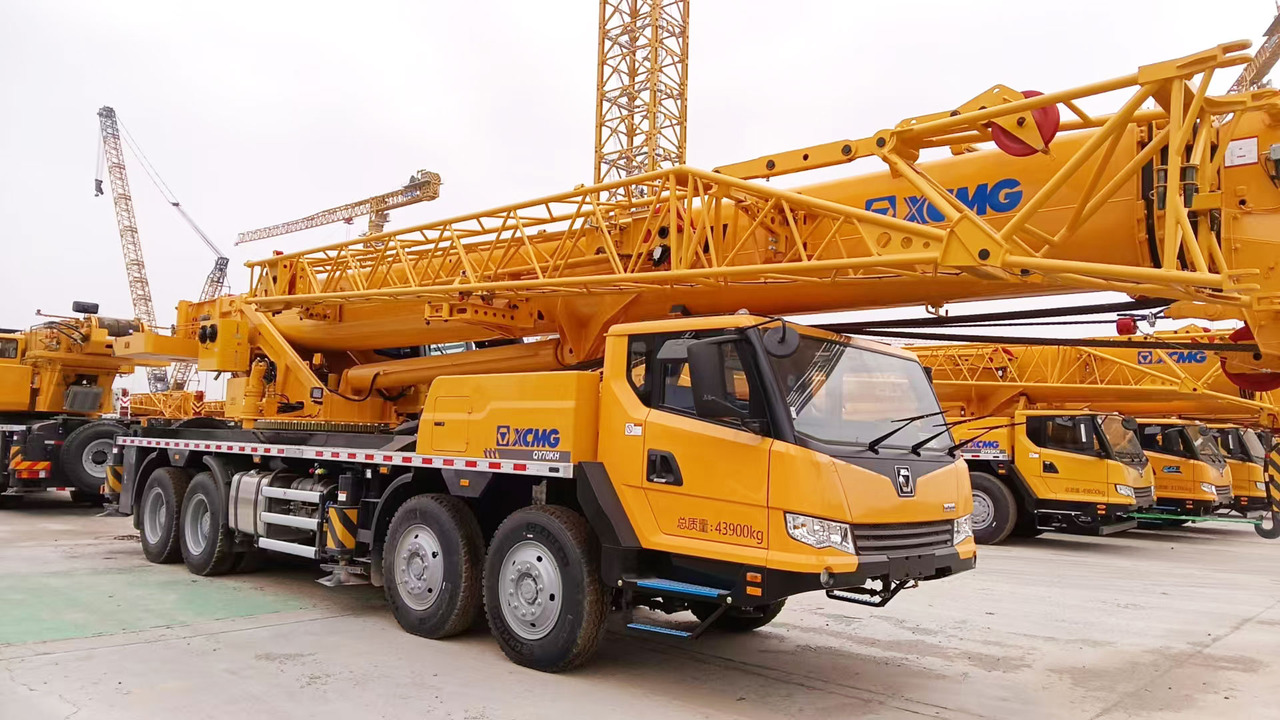 XCMG Manufacturer Second Hand Lorry Truck Crane QY55K5C_2 55 Ton Mobile Hydraulic Crane For Sale - Autokraana: pilt 3 XCMG Manufacturer Second Hand Lorry Truck Crane QY55K5C_2 55 Ton Mobile Hydraulic Crane For Sale - Autokraana: pilt 3