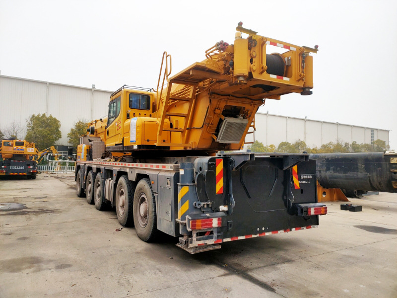 XCMG Official 130t Second Hand All Terrain Mobile Crane XCA130L8C Hydraulic Arm Crane Price List - Maastikukraana: pilt 4 XCMG Official 130t Second Hand All Terrain Mobile Crane XCA130L8C Hydraulic Arm Crane Price List - Maastikukraana: pilt 4