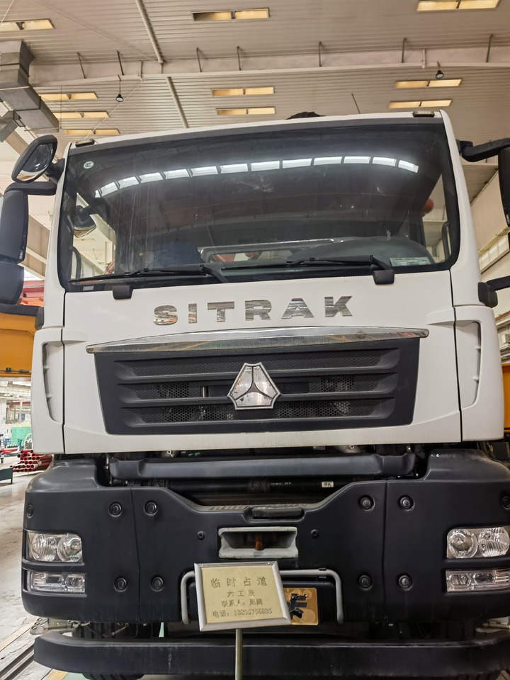 XCMG Official 60m Concrete Pump Machine HB60V Used Concrete Pump Truck For Sale - Betoonipump: pilt 2 XCMG Official 60m Concrete Pump Machine HB60V Used Concrete Pump Truck For Sale - Betoonipump: pilt 2