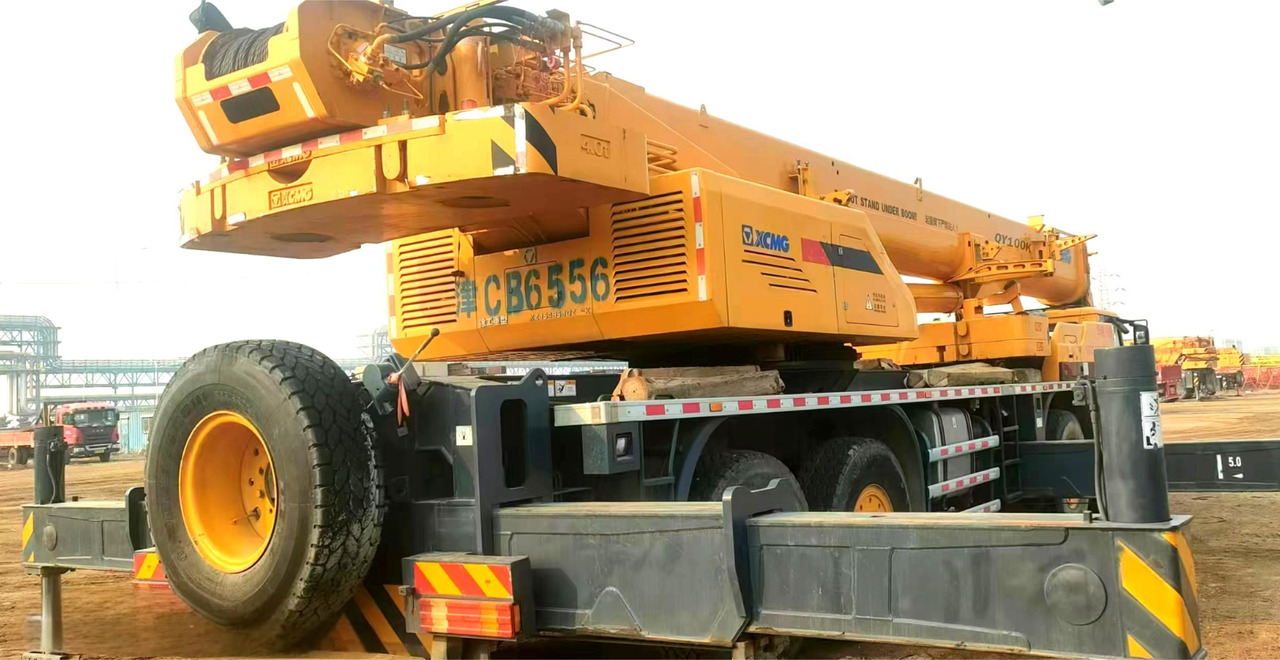 XCMG Official 75t Used Mini Truck Crane QY75K Small Mobile cCrane With High Quality - Autokraana: pilt 4 XCMG Official 75t Used Mini Truck Crane QY75K Small Mobile cCrane With High Quality - Autokraana: pilt 4