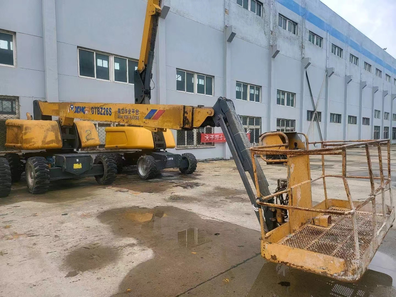XCMG Official Cherry Picker Boom Lift GTBZ26S 26m Straight Arm Lift Aerial Work Platform Price - Teleskooppoom: pilt 5 XCMG Official Cherry Picker Boom Lift GTBZ26S 26m Straight Arm Lift Aerial Work Platform Price - Teleskooppoom: pilt 5