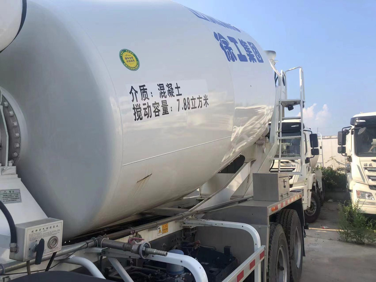 XCMG Official G12V 2021 Year 12m3 Used Concrete Mixer Truck for Sale - Autobetoonisegisti: pilt 5 XCMG Official G12V 2021 Year 12m3 Used Concrete Mixer Truck for Sale - Autobetoonisegisti: pilt 5