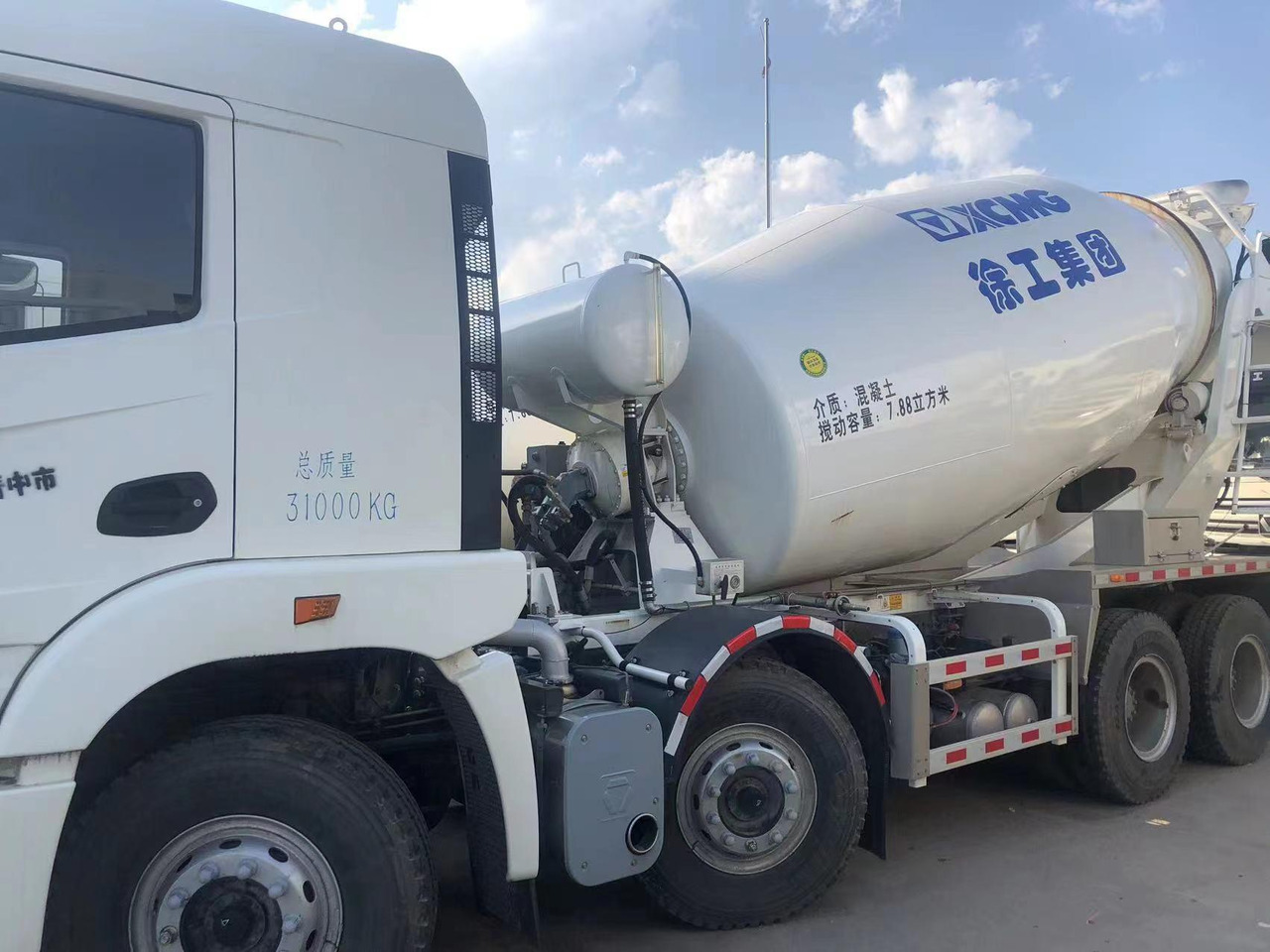 XCMG Official G12V 2021 Year 12m3 Used Concrete Mixer Truck for Sale - Autobetoonisegisti: pilt 2 XCMG Official G12V 2021 Year 12m3 Used Concrete Mixer Truck for Sale - Autobetoonisegisti: pilt 2