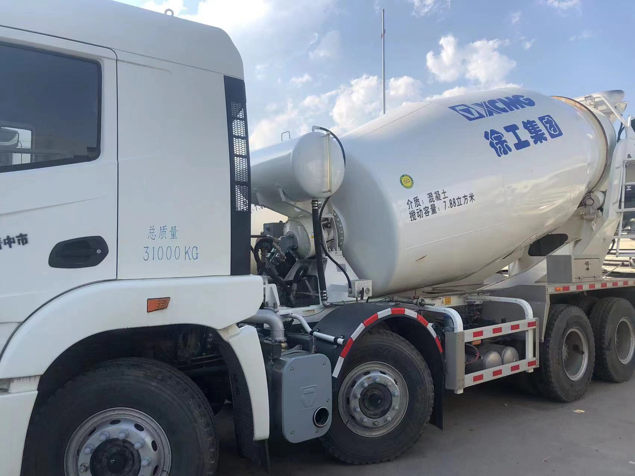 XCMG Official H12V Used 12 Cubic Meters Cement Concrete Mixer Trucks - Autobetoonisegisti: pilt 2 XCMG Official H12V Used 12 Cubic Meters Cement Concrete Mixer Trucks - Autobetoonisegisti: pilt 2